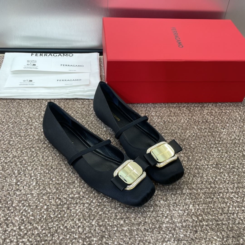 Ferragamo flat shoes